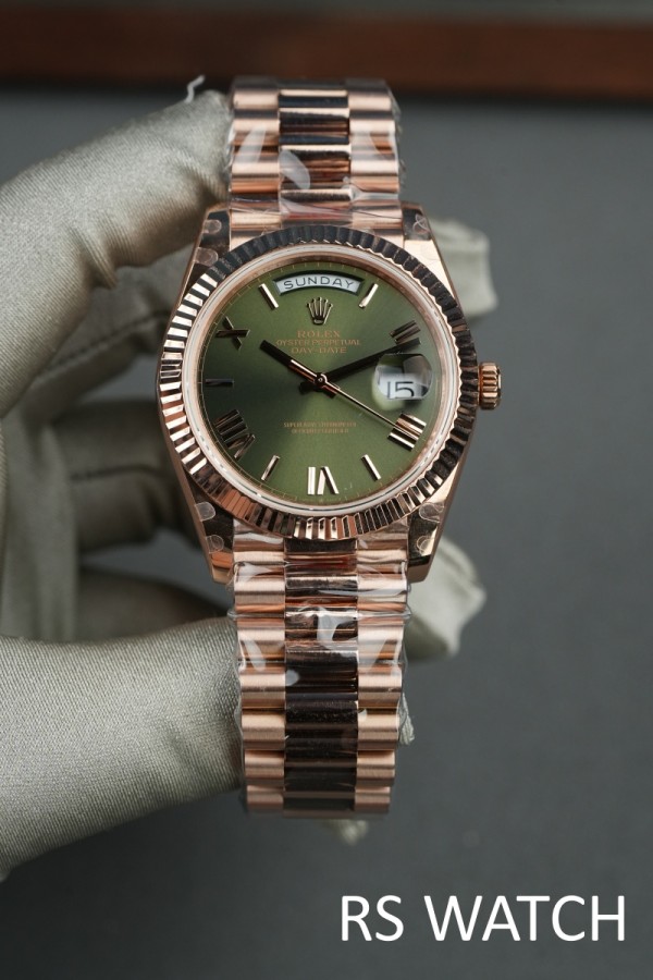 롤렉스 데이데이트 금통 올리브그린 40mm 전면 이미지