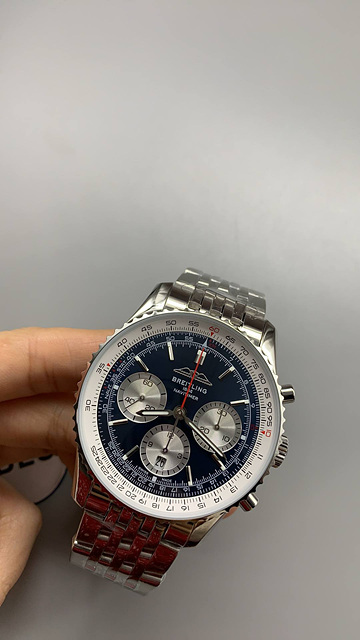 브라이틀링 네비타이머 크로노 상세 이미지 2