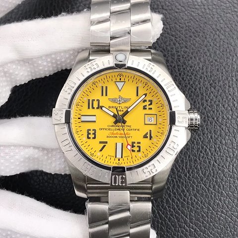 브라이틀링 어벤져 gmt 43mm