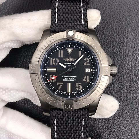 브라이틀링 어벤져 gmt 43mm