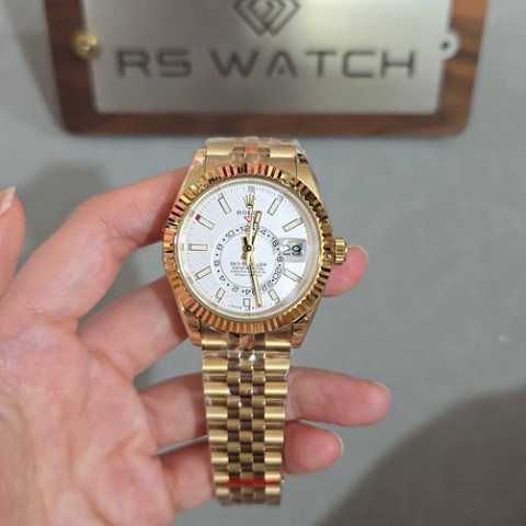 스카이드웰러 옐로우골드 금통 화이트다이얼 42mm