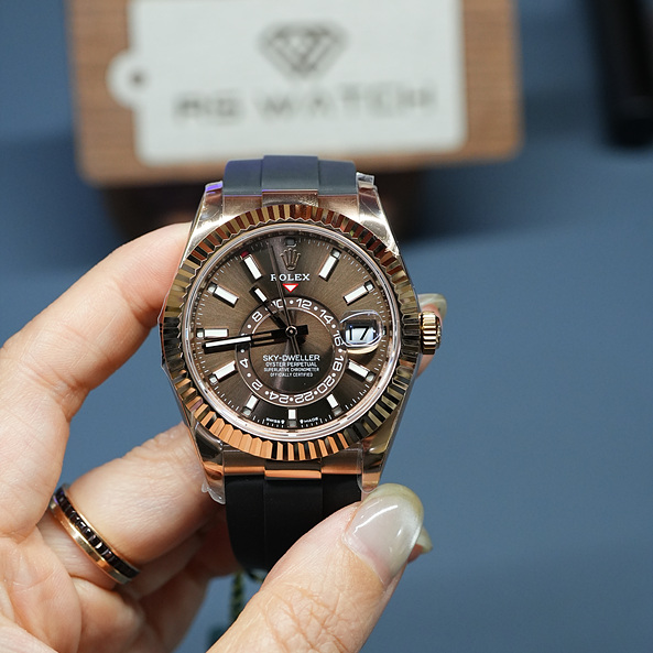 롤렉스 스카이드웰러 로즈골드 금통 초코다이얼 러버밴드 42mm